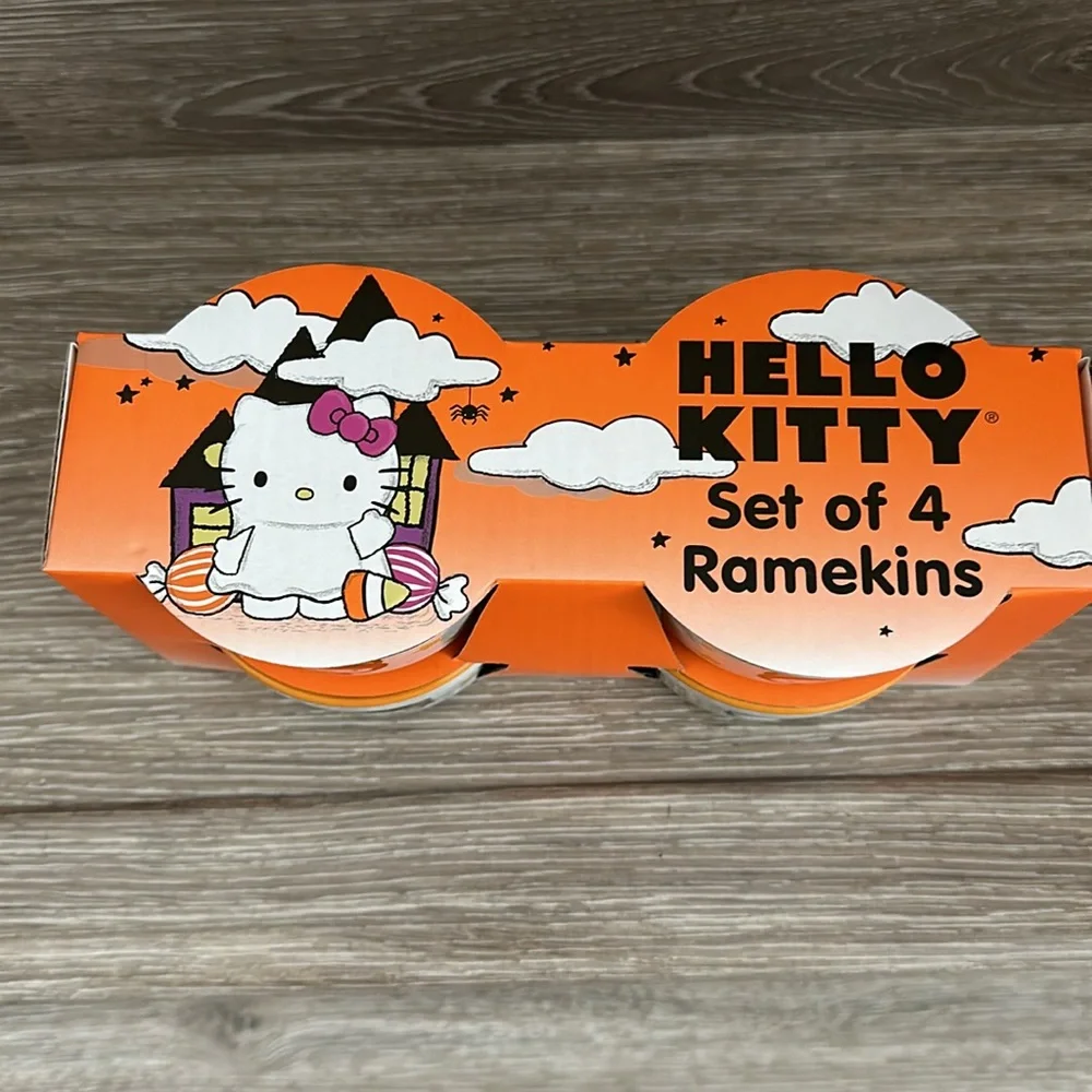 🆕 Hello Kitty Halloween Ramekins Set of